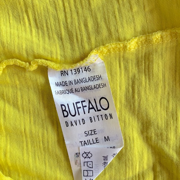 3/$25 Buffalo Sequin Love T-Shirt Size Medium - Picture 5 of 5